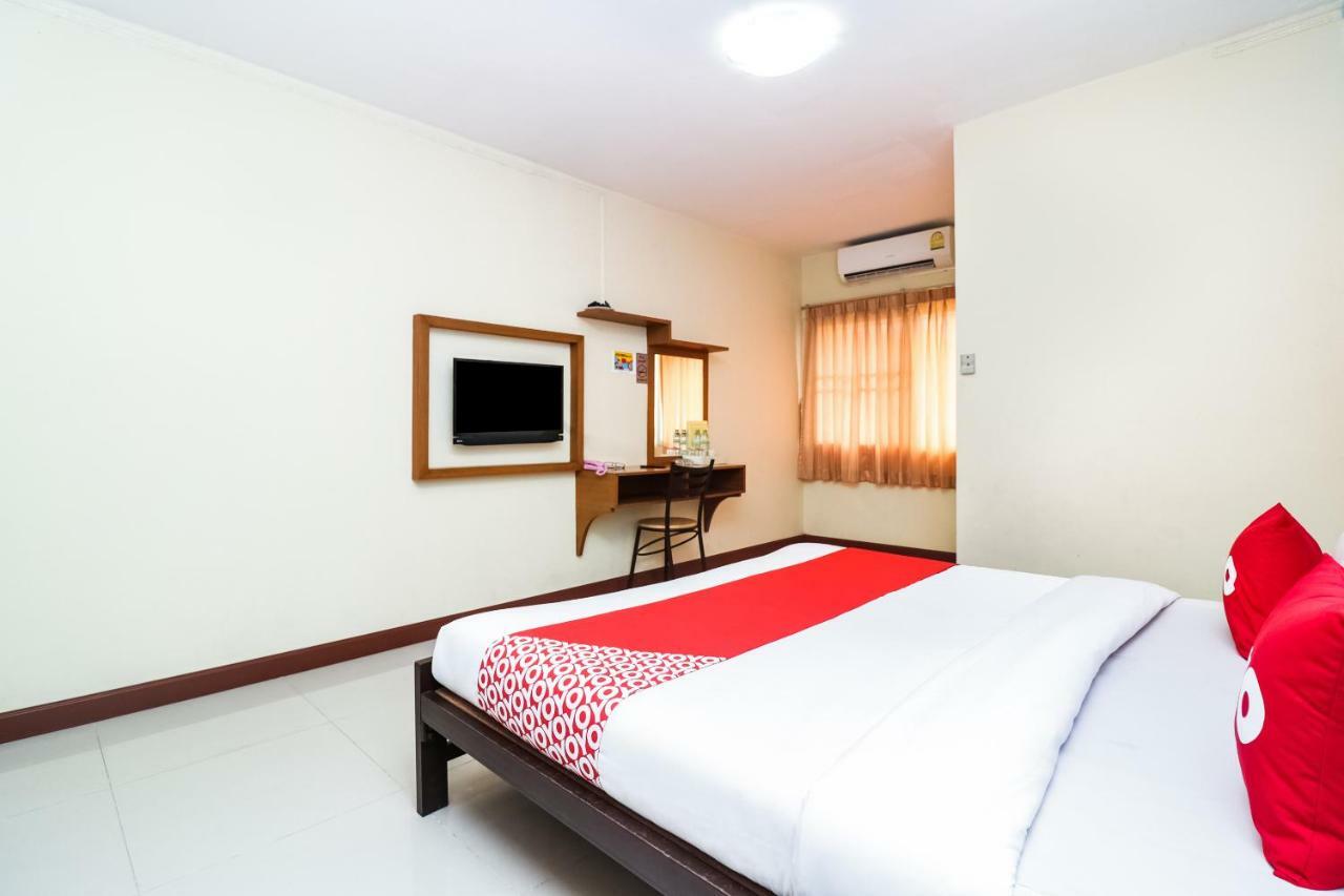 Hotel Oyo 237 Thitikorn Grandview Ban Pak Khlong Si Esterno foto